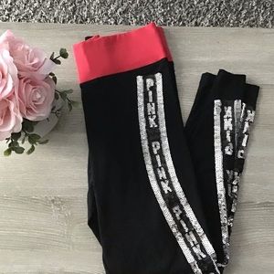 PINK Victoria’s secret leggings✨
